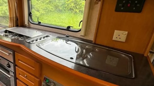 Lulu – 6 Berth Bessacarr 795