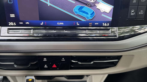 Mantel – 4-seater Volkswagen bus from 2025