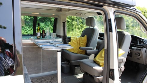 Vaughan – Volkswagen California Ocean Campervan 2024 - Maak kennis met Vaughan