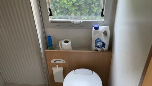 Coco  – 6 person family camper with air conditioning