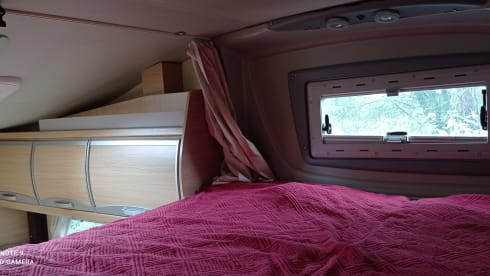 Ambrogio e Cristiana – Three children, a dog, desire for freedom