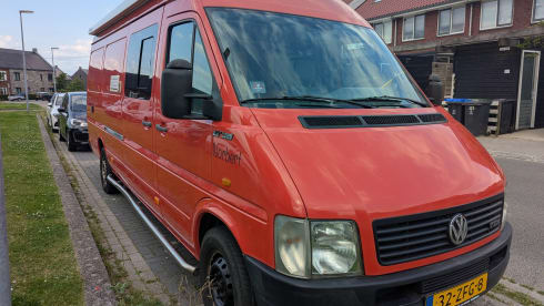 Norbert – 2p Volkswagen bus from 2004