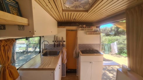 Bonnie – Cozy camper, your house on wheels! Perfect for wild camping.
