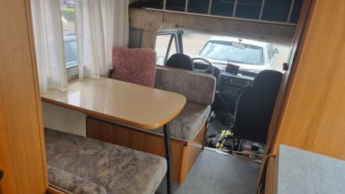 Ons oude trouwe campertje – 4p Elnagh alcove from 1993