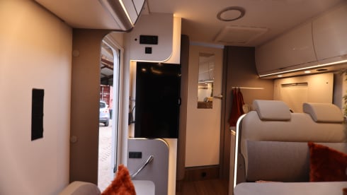 4p Etrusco I7400SB from May 2022
