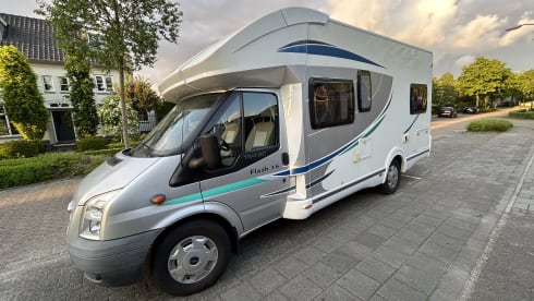 Ford Chausson – 2p Ford semi-integrated uit 2013