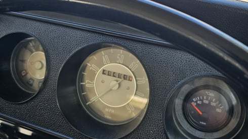 Daniel the Camper Van – Classic VW Bay Camper