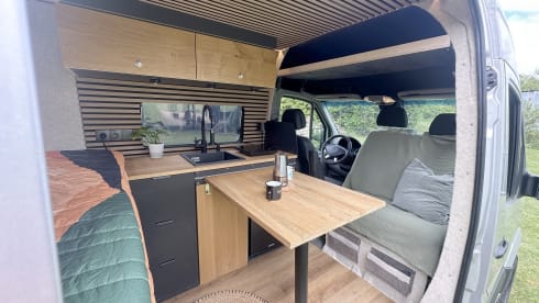 SILVER SURFER – MERCEDES SPRINTER Camper @vanwelike