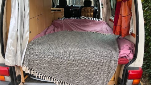 Compact extended Volkswagen with lifting roof