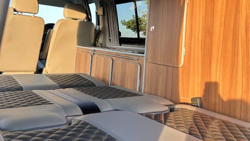 Luxury VW T5 Campervan For hire, 2 Berth