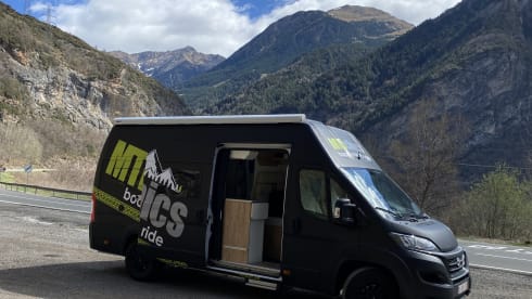 Ride 2 – Campervan for bikers