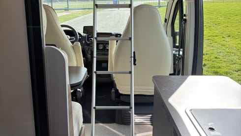 Burstner B66 600 C AUTOMAAT