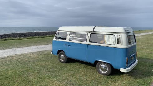 Bonnie – VW Westfalia bus
