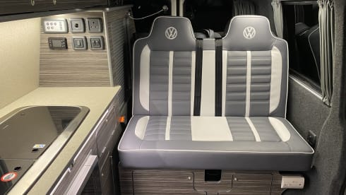 Clyde – Volkswagen 2017 T6 Campervan - New Professional Conversion