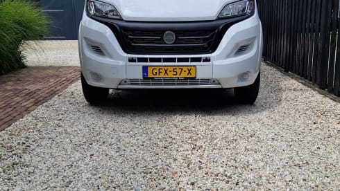 2p Sun Driver semi-integrated uit 2024