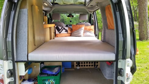 Hefdak Ecamper – 2p Nissan Bus aus 2015