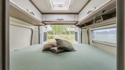 Joy – Beautiful 3p Pössl bus camper from 2020