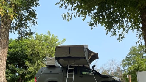 Toyota hilux globetrotter  – 3p Toyota rooftop uit 2013