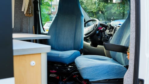 2p Citroën Bus von 2008