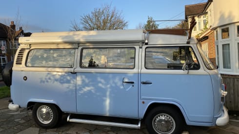 Bellathecamper – Bella - Classic Bay Window VW CamperVan in Showroom condition