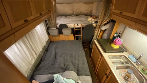 Camper2Go – 5p Hymer Integral from 1997, possibly with bicycles