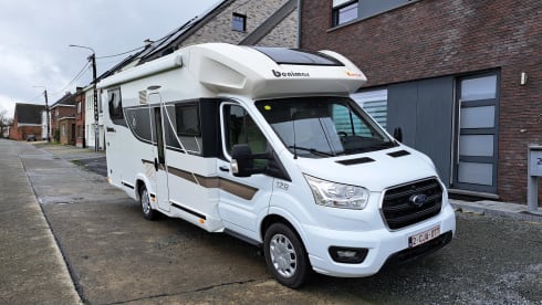 Cocoon 'IN – 4p Benimar semi-intégré à partir de 2022