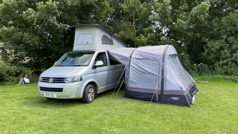 Camper Van Beethoven – 4 berth pop top Volkswagen campervan, 2015
