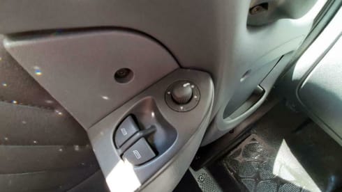 Camper 5 – Camper 5 - Fiat Ducato - The ideal family Camper with 2 Bunk beds.