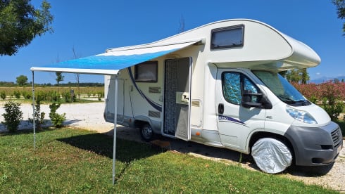 Fiat MC Louis 6 personen