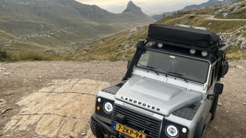 Great adventures with the family, tough Landrover Defender with roof tent