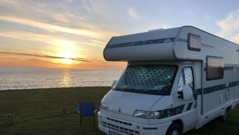 Nevis – Grote Familie Camper-5 slaapplaats Fiat