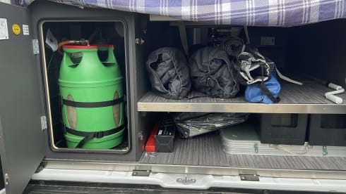 Jeffrey – 2p Fiat Campervan uit 2026 Mc Louis Memfys 4