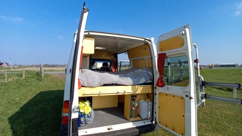 2p Ford camper van