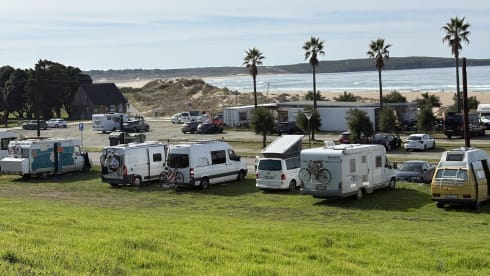 StoryBus  – Campervan Mercedes-Benz per 2 persone del 2009