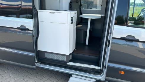 De ZilverGrijze XL – VW Grand California 2.0L TDI 680 from 2021