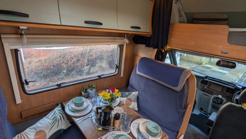 Big Bertha – Chausson-Nische mit 6 Schlafplätzen aus dem Jahr 2010