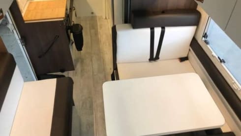 Fiat Ducato Alkoof 6 personen -  Gezinsmobilhome (max. 1000km)