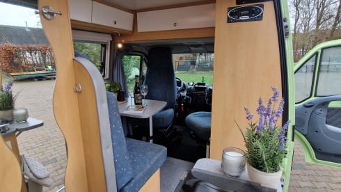 OFF-GRID – Super complete bus camper! fully furnished