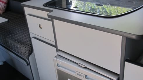 Type 2a – Modern and trendy decorated bus camper