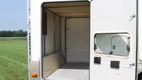 Athenia 392 – Beautiful Ford Rimor Athenia 392