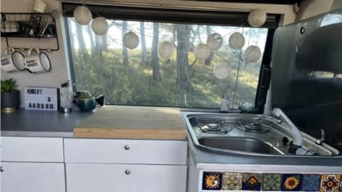 Bussie – Volkswagen T5 camper + hefdak | direct klaar voor roadtrips