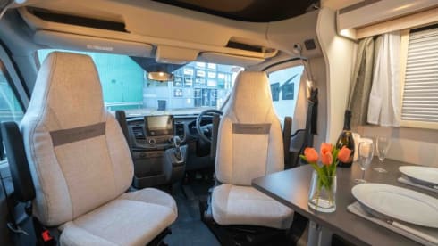 Swift Voyager 494 Auto a 4 posti letto