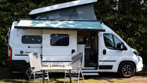 CG10 – 4-person Hymer bus from 2024