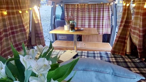 Cherny – super cosy  - automatic campervan. price  includes insurance !