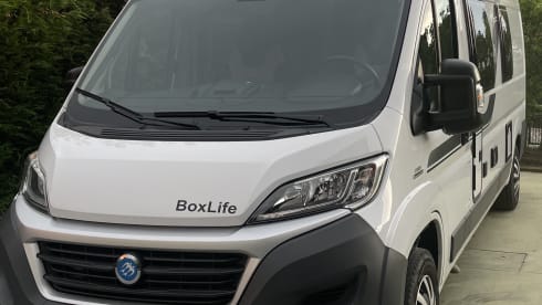 Compact and manoeuvrable KNAUS Boxlife 600 TOP Van