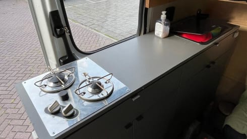 Charlie – Charlie to Friesland