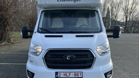 Ford Challenger 384 étape édition 2025 neuve et confortable