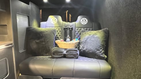 ‘Fozzy’ – Camping-car Volkswagen 4 places à partir de 2019