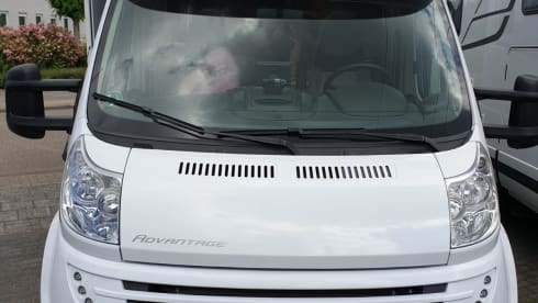 With a good feeling on holiday with this complete Dethleff Camper