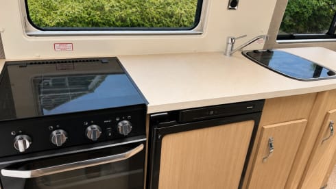 Denis – 4 berth Peugeot bus from 2017